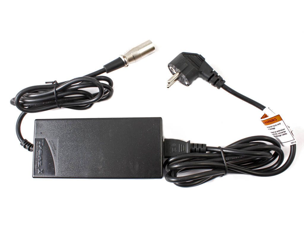 Lader til E-FLY elcykel 36 volt