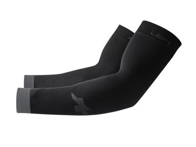 Assos Arm protector - Armvarmere med UPF50+ - Sort