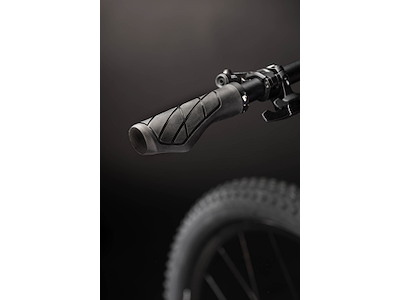 FORCE håndtag BAR ergonomisk udformet med locking - Sort