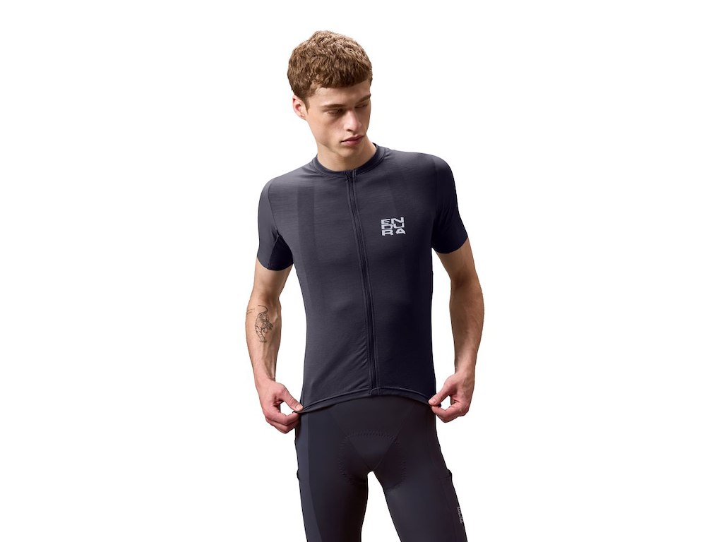 Endura Alltrack Ride Jersey - Cykeltrøje - Korte ærmer - Herre - Carbon Grey - Str. XS