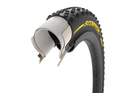 Pirelli Scorpion XC RC - MTB Foldedæk - 29x2.2-2.4 - Sort/Gul