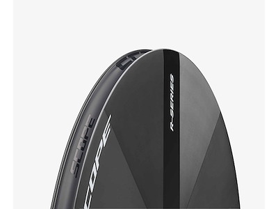 Scope R-serie Pladebaghjul Shimano body - Black decals - 2026