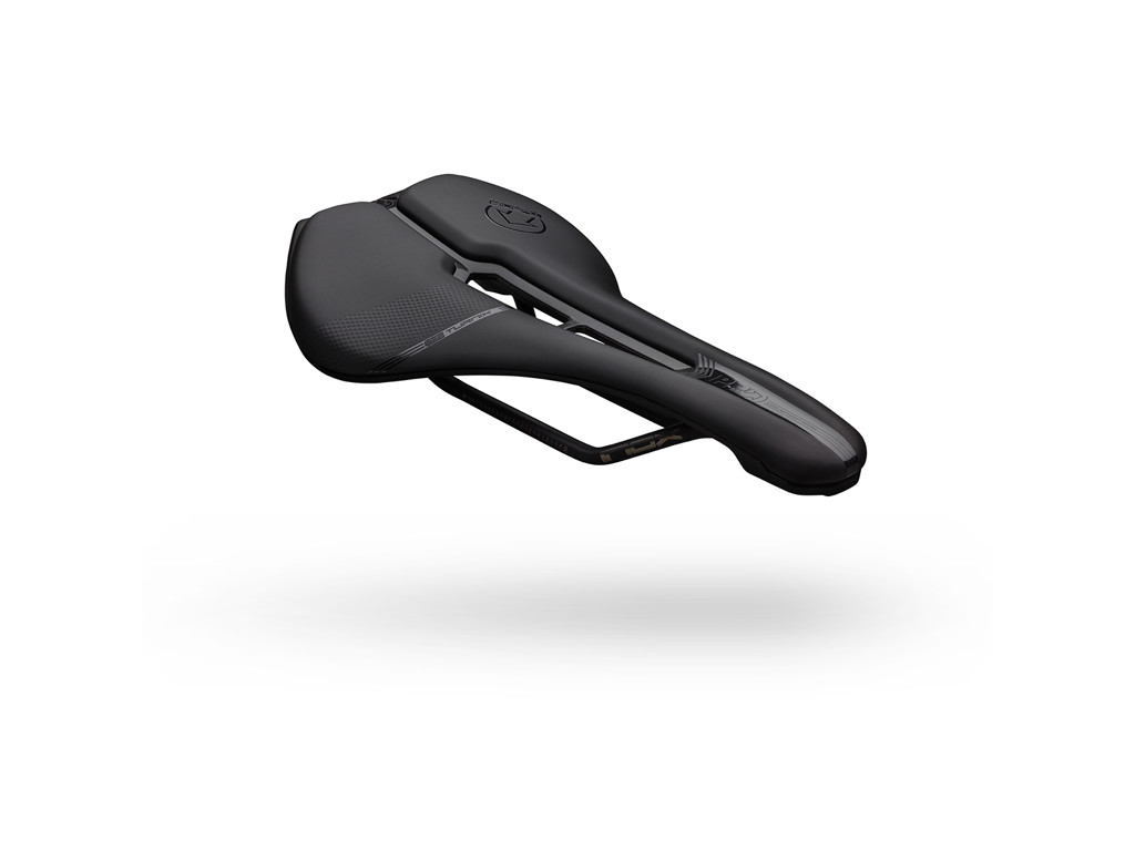 Pro Turnix - Sadel performance - 132 mm bred - Sort