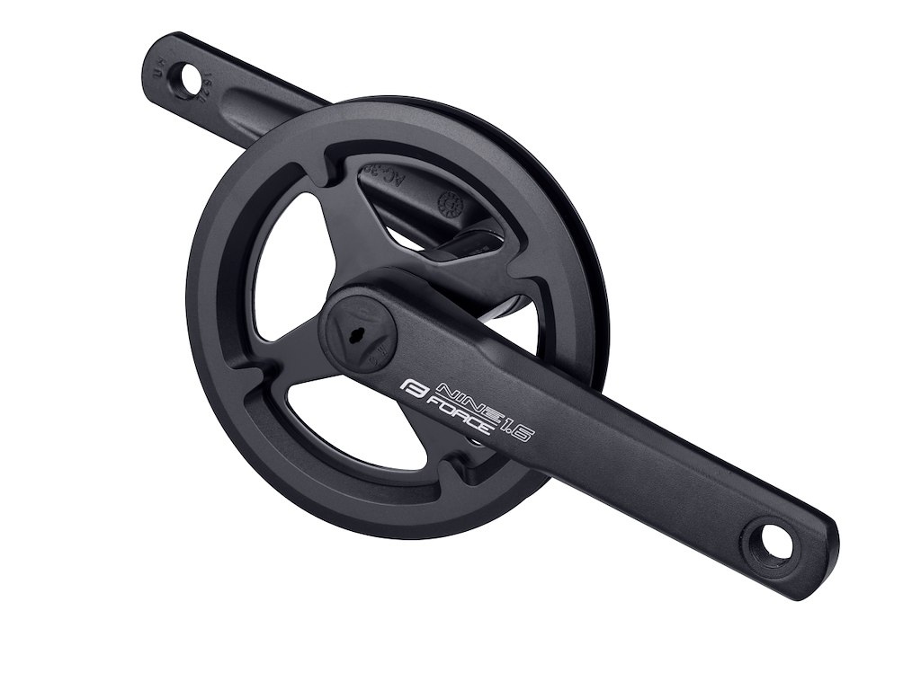 FORCE NINE1.6 kranksæt med 32 tands klinge stål 152 mm alu pedalarme til firkantet aksel