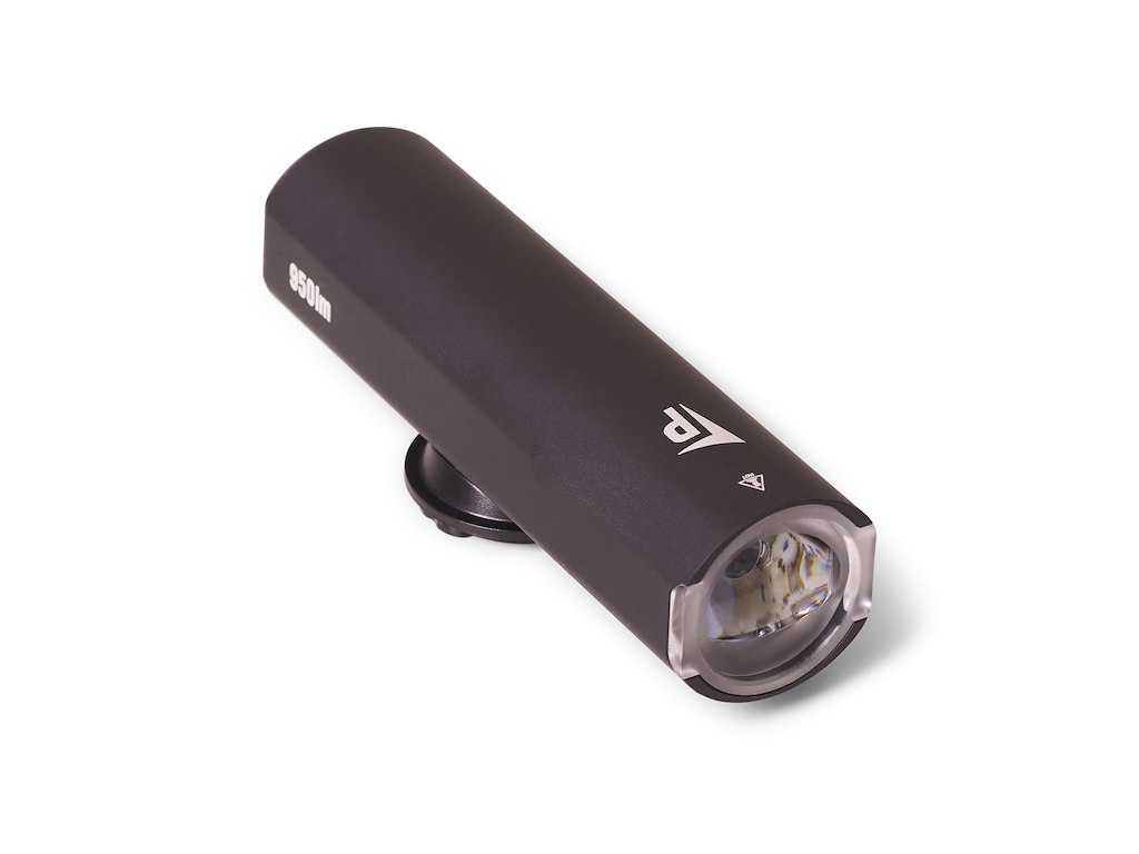 Pathtaker forlygte med 950 lumen genopladelig - med lygteholder og beslag til Garmin