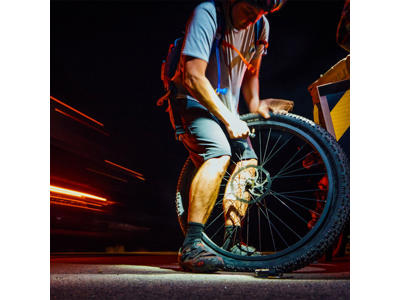 Blackburn Co2 Wayside - Co2 inflator med patron - Pumper Auto og racer ventiler