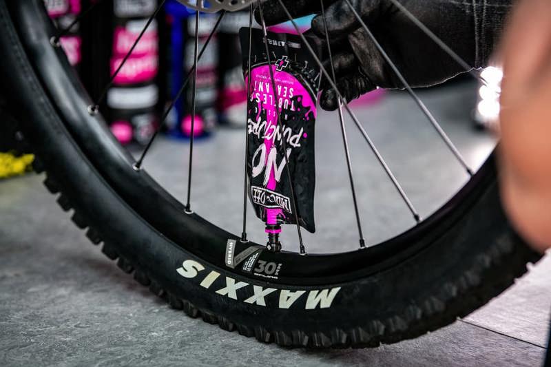 Tubeless dæk og væske